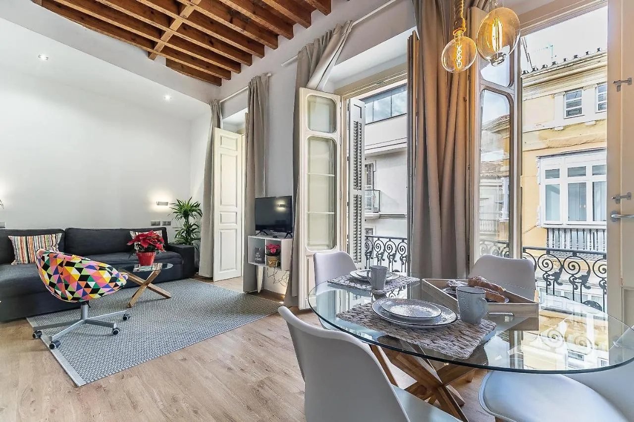 HomeAbroad Apartment - Deluxe Constitucion Málaga España